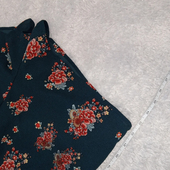 5 for $10 Charlotte Russe Dark Teal Floral Sleeveless Romper Size Small - Picture 9 of 11